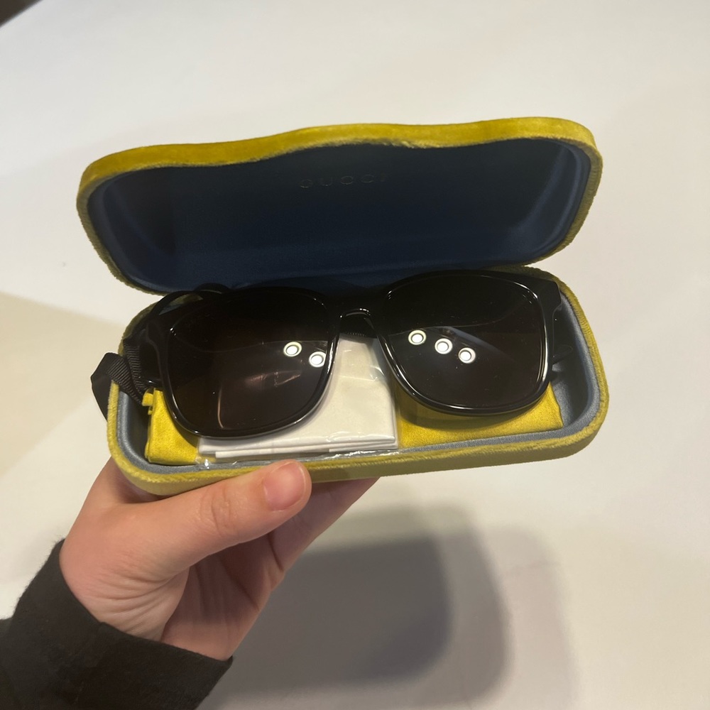 GUCCI Square GG Injected Sunglasses - Picture 4 of 4
